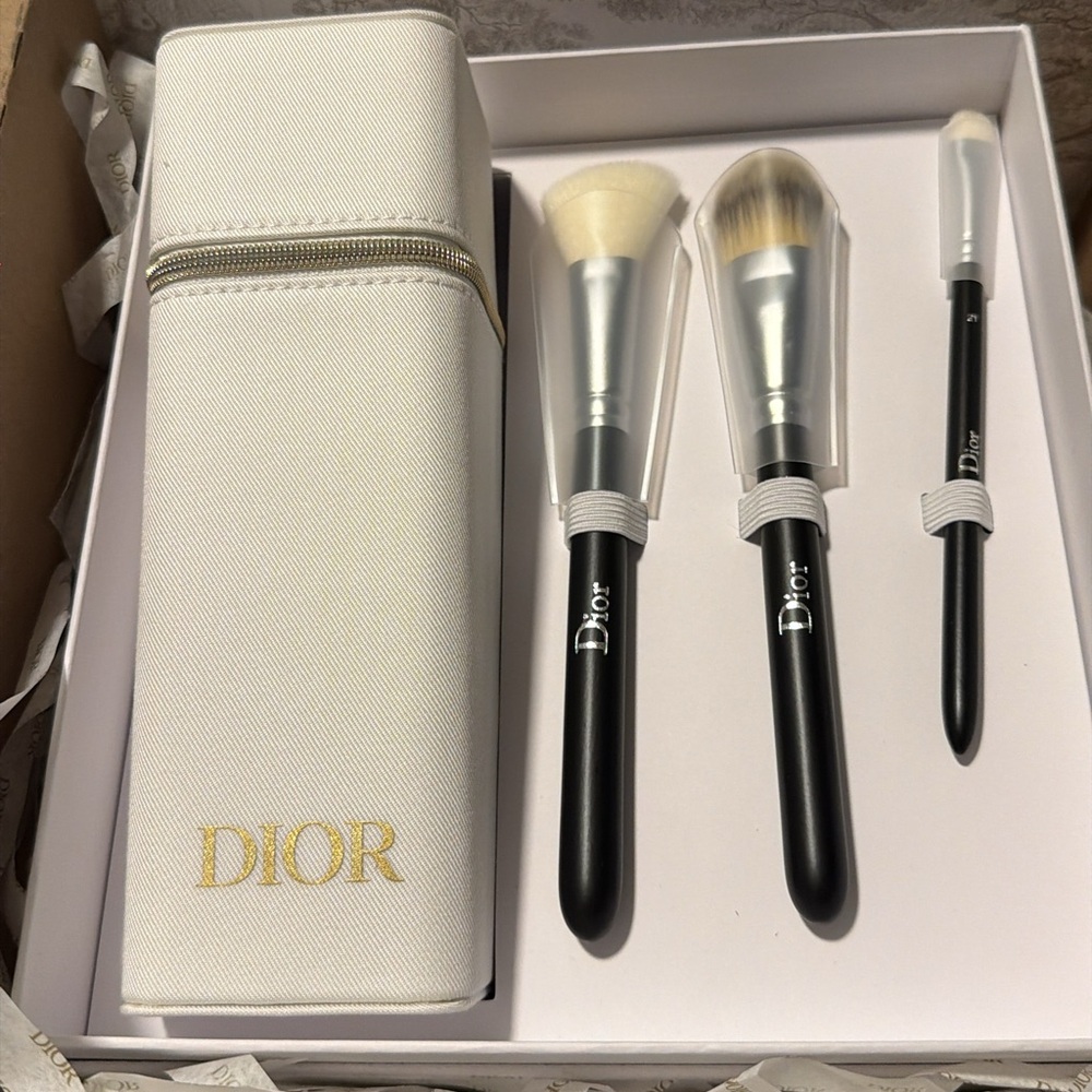 Dior Luxury Brush Set with White and Gold Case